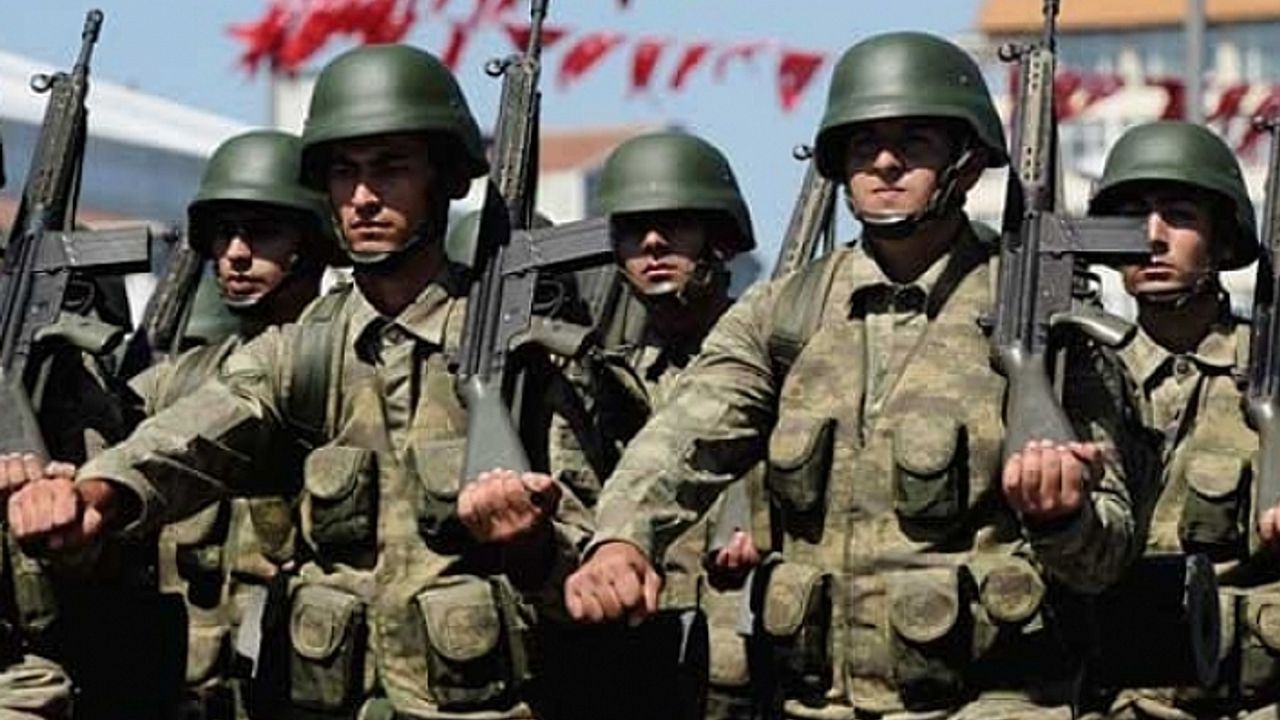 Orduya ilahiyatçı yerine papaz alınsa memnun olacaklar var