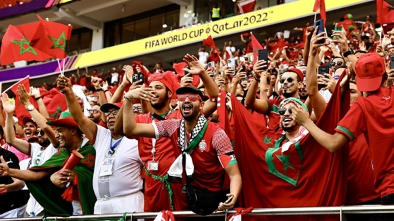 Katar 2022 Dünya Kupası'ndaki Arap taraftarlar kazanılan zaferlerle "tek yürek" oldu