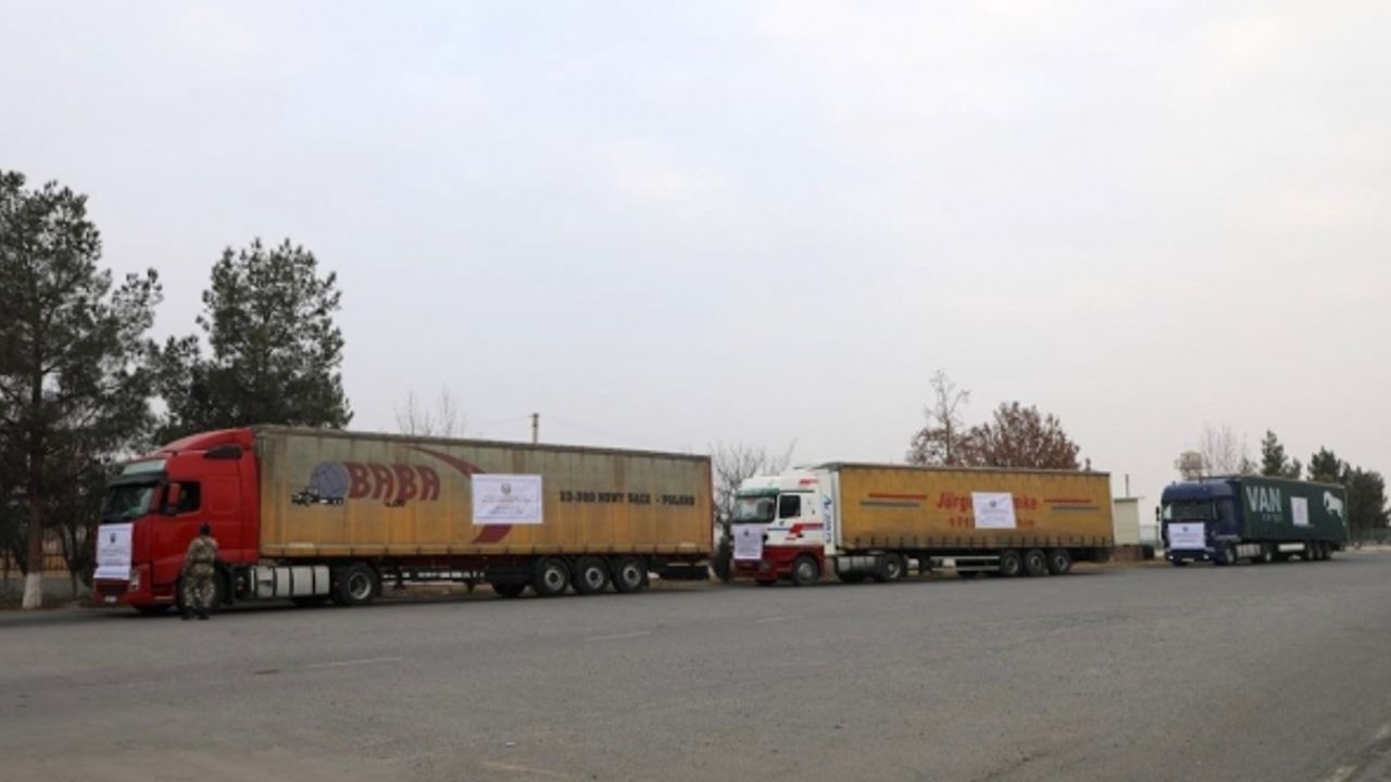 Özbekistan'dan Afganistan'a 170 ton insani yardım