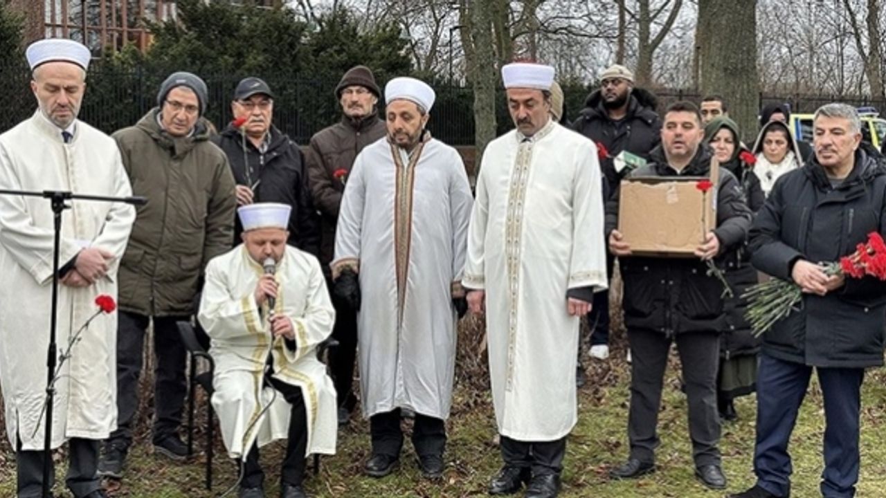 İsveç'te "Kur'an-ı Kerim'e saygı" buluşması