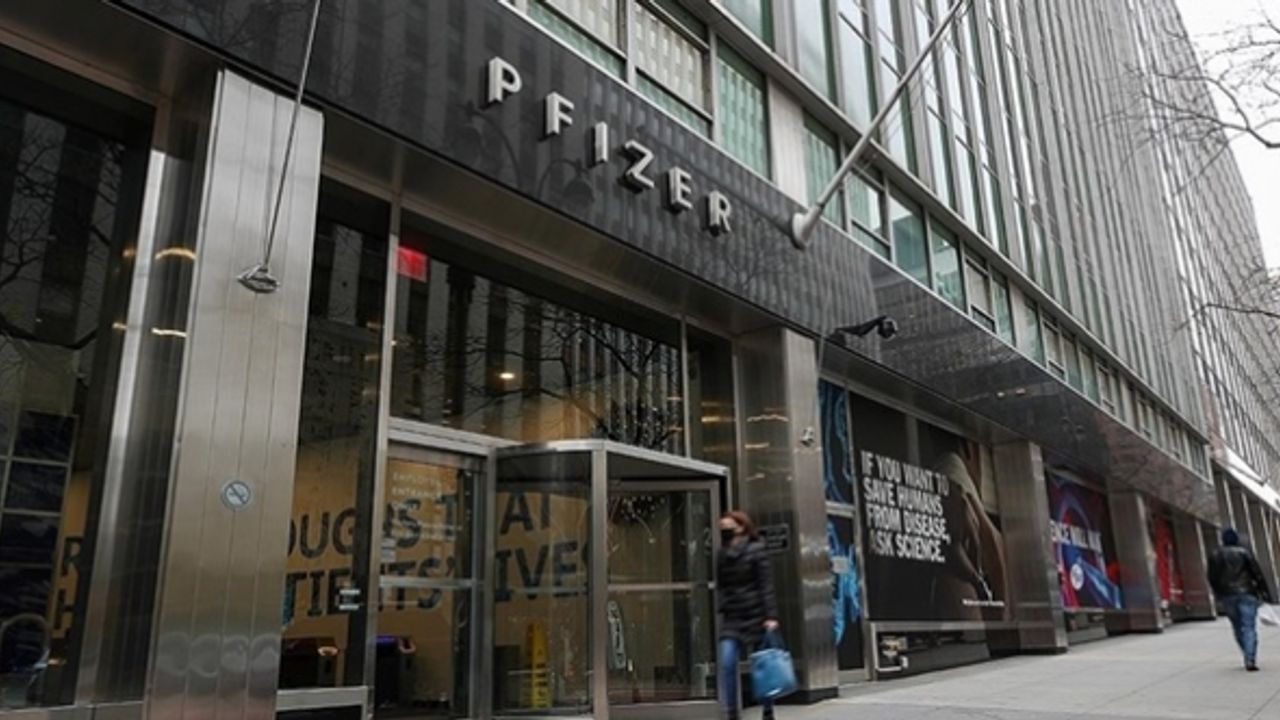 Pfizer, 2023'te satışlarında üçte bir oranında düşüş bekliyor