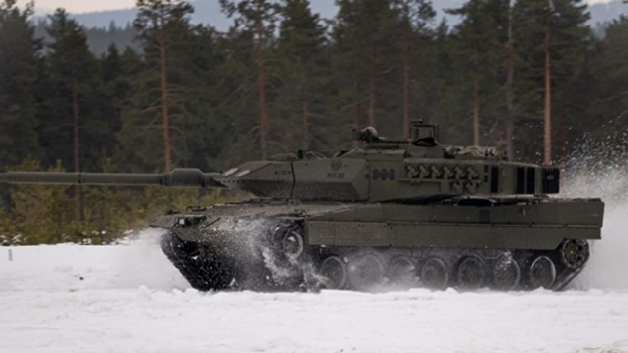 Almanya, Ukrayna’ya vermeyi taahhüt ettiği Leopard 2 tanklarının sayısını artırdı