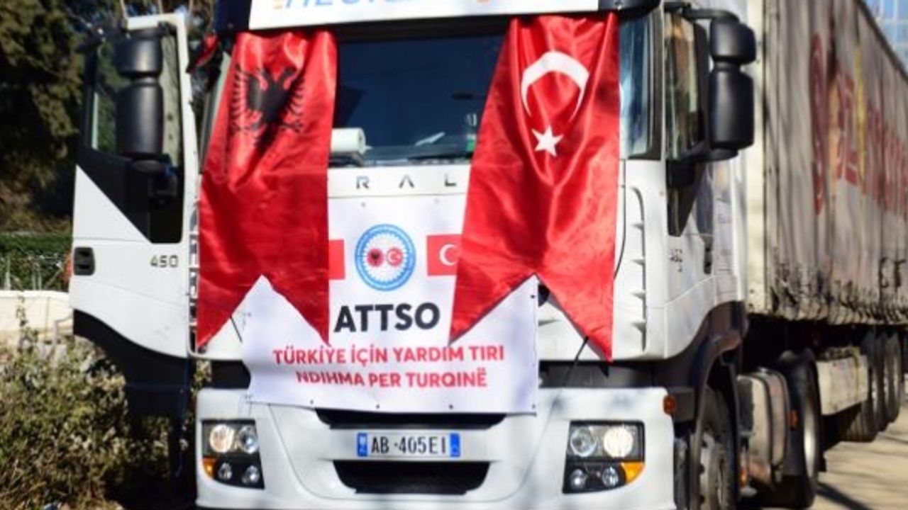 Arnavutluk'tan deprem bölgesine yardım tırı