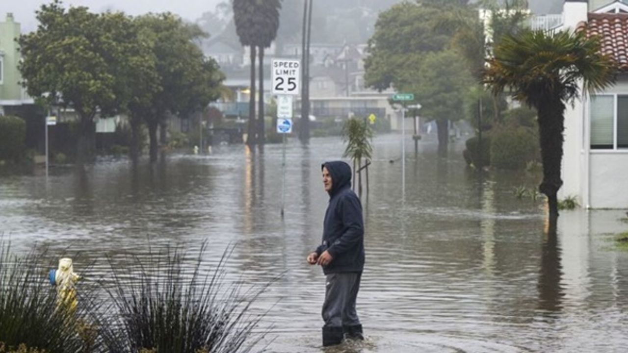 California'da şiddetli yağış ve kar fırtınası