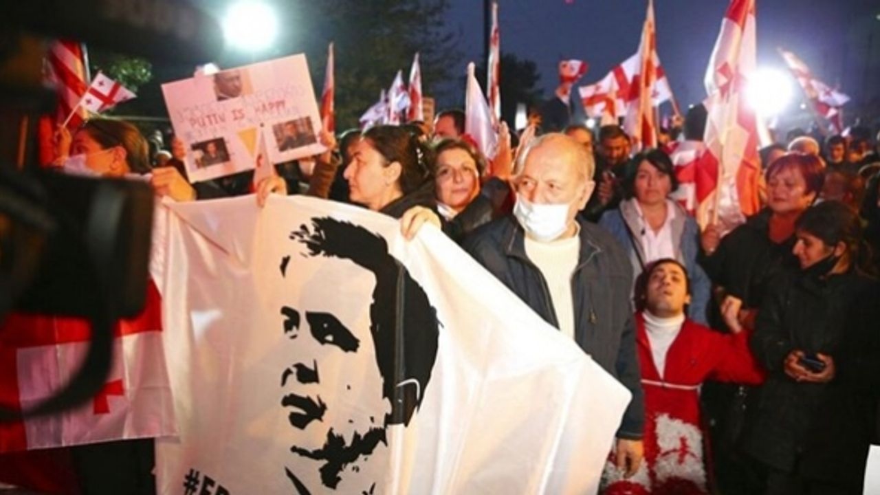 Ciddi anlamda kilo kaybeden Saakaşvili ölüm tehlikesiyle karşı karşıya