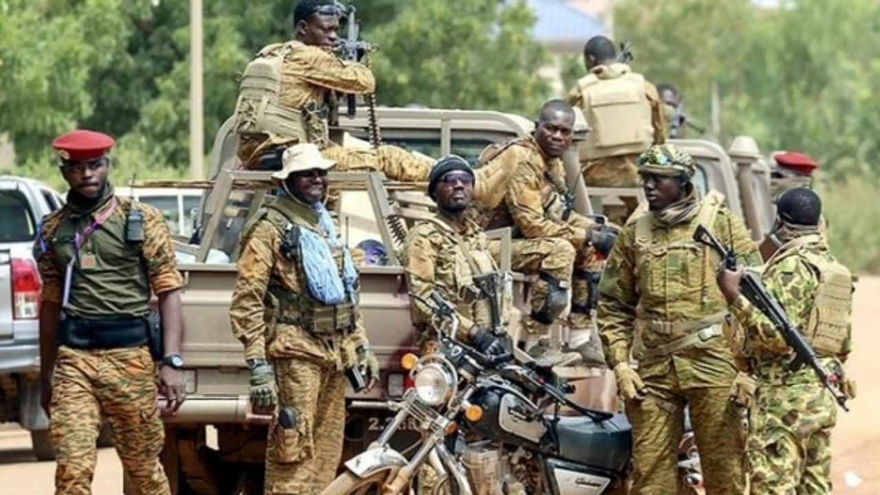 Fransız askerleri Burkina Faso'dan çekildi