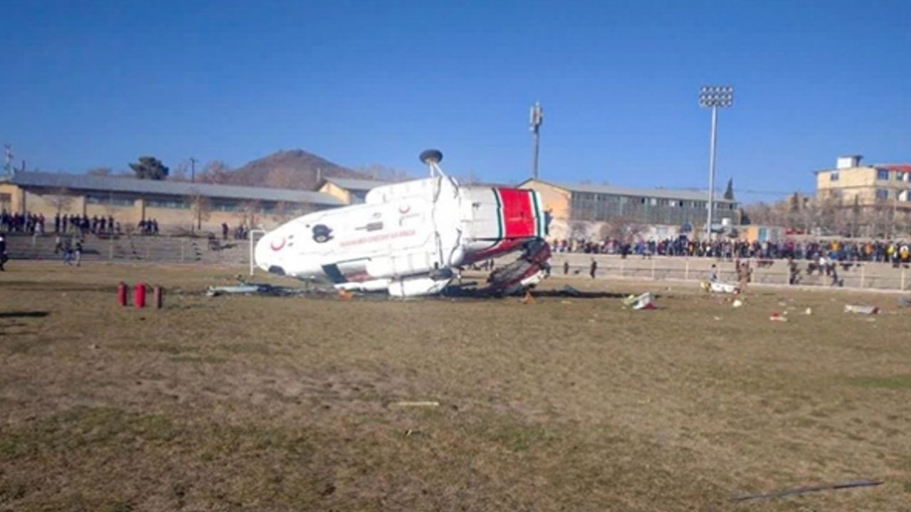 İran'da Gençlik ve Spor Bakanı'nı taşıyan helikopter düştü