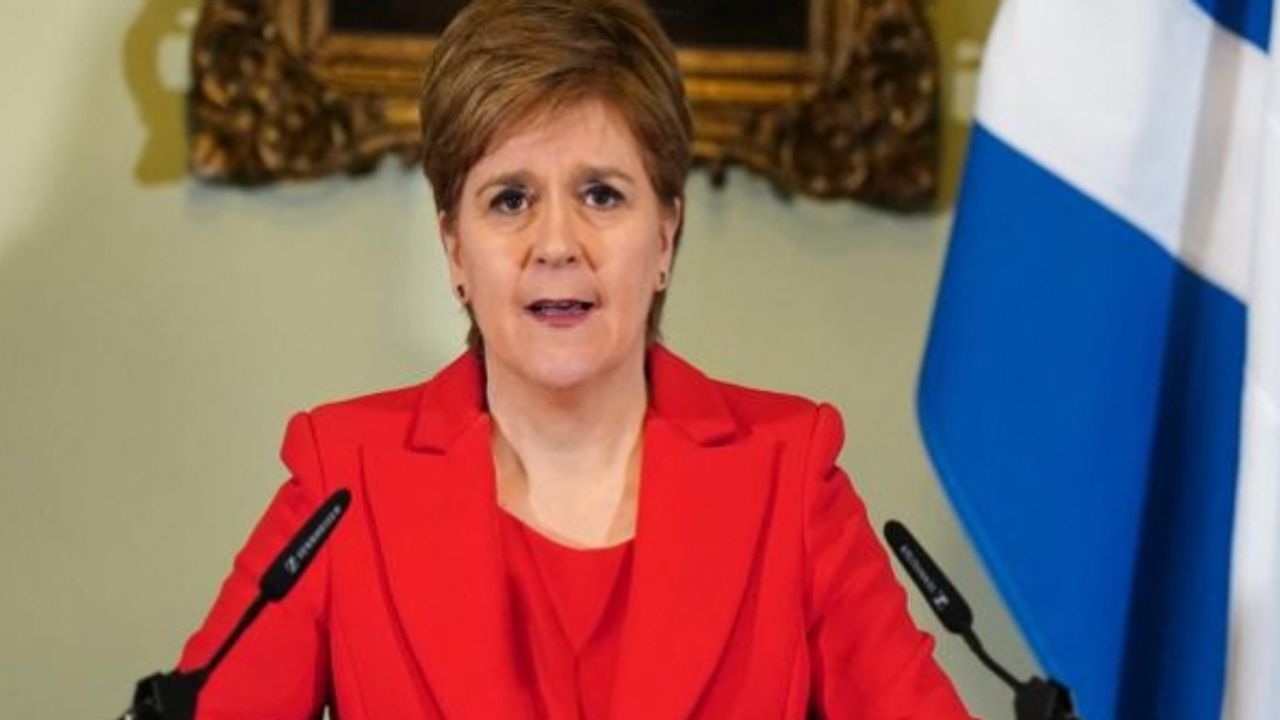 İskoçya Başbakanı Nicola Sturgeon istifa etti