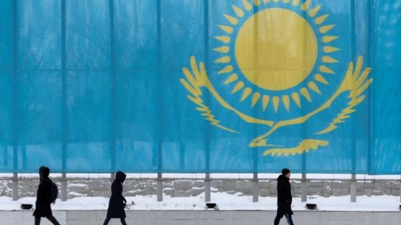 Kazakistan, Almanya'ya petrol sevkiyatına başladı