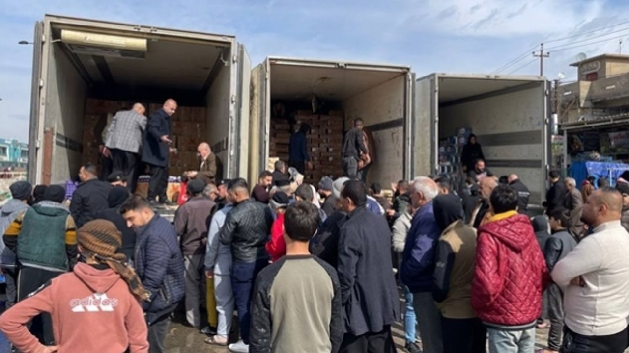 Kerkük'te indirimli market ürünlerine ilgi yoğun oldu