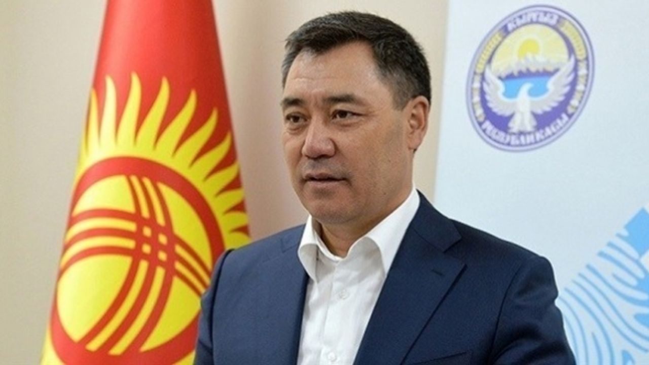 Kırgızistan Cumhurbaşkanı Caparov, eski cumhurbaşkanlarıyla görüştü