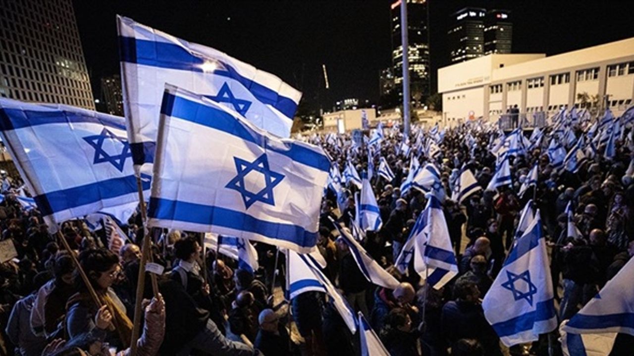 Netanyahu hükümetine protestolar devam ediyor