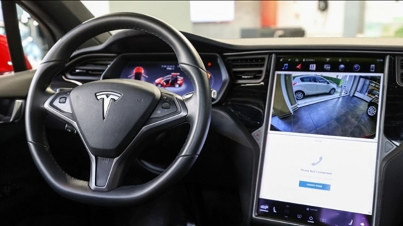 Tesla, 363 bine yakın aracını geri çağırdı