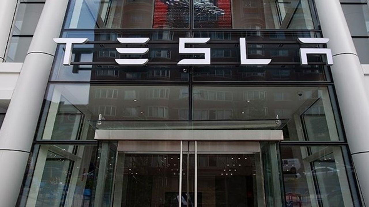 Tesla, ABD'deki şarj ağının bir bölümünü tüm otomobiller için kullanıma sunacak