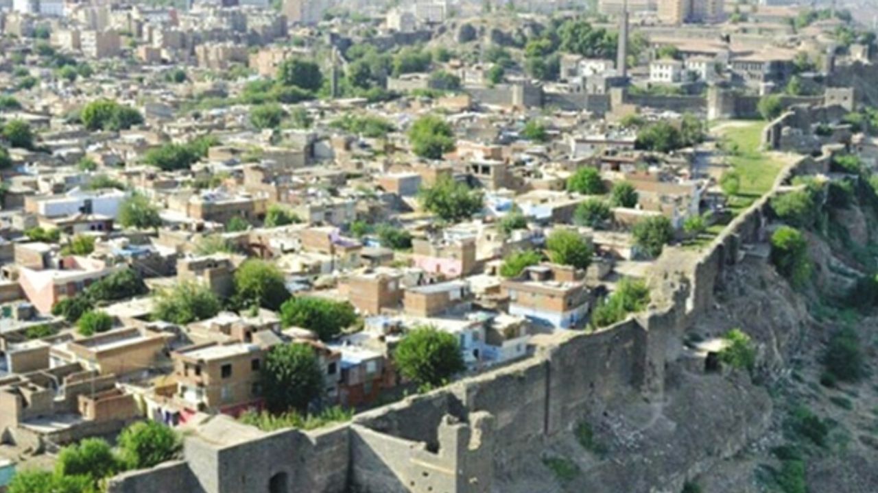 Diyarbakır'a neden Amed denir? Diyarbakır mı Amed mi?