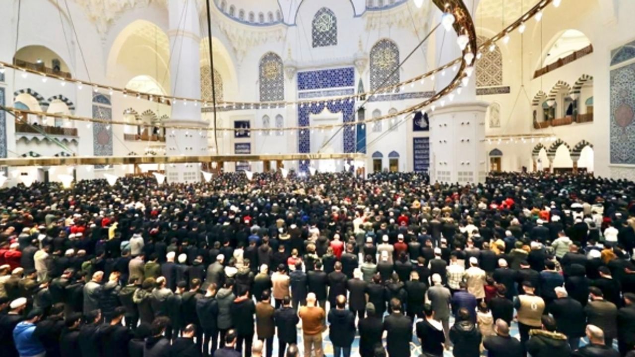 ÖNDER 81 ilde sabah namazında buluşuyor