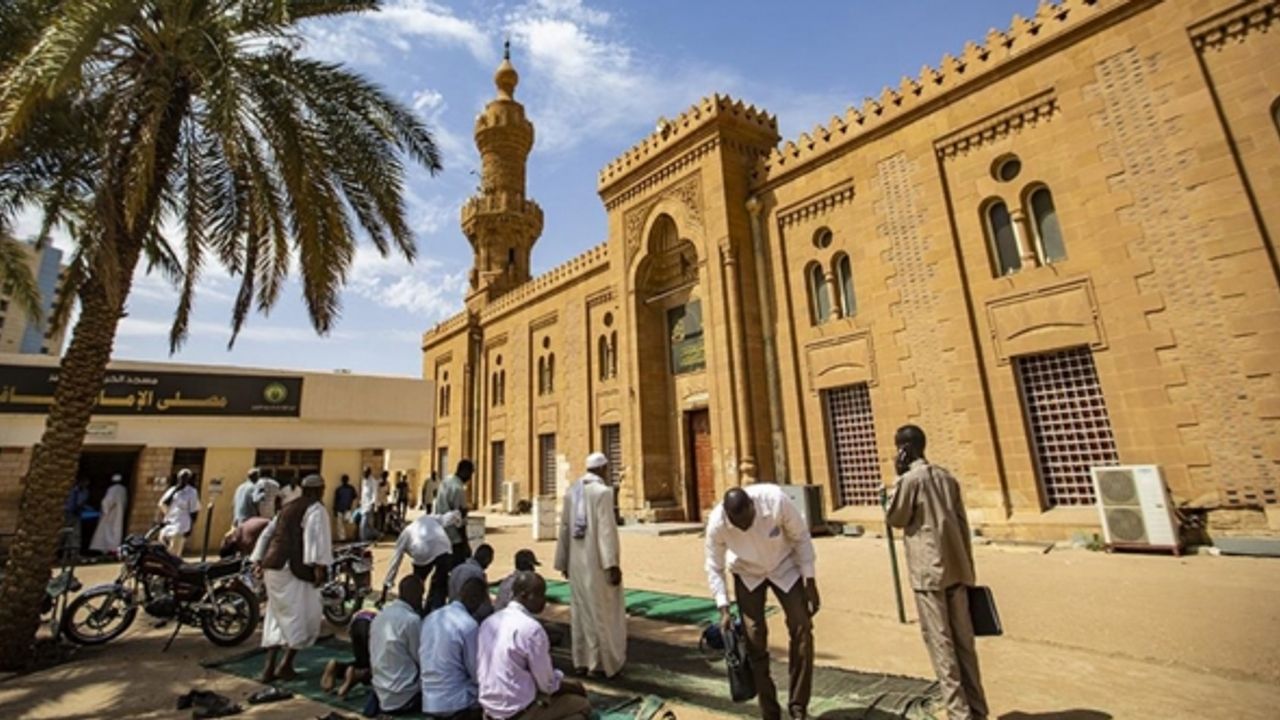 Sudan'ın sembolü yeniden ibadete açıldı
