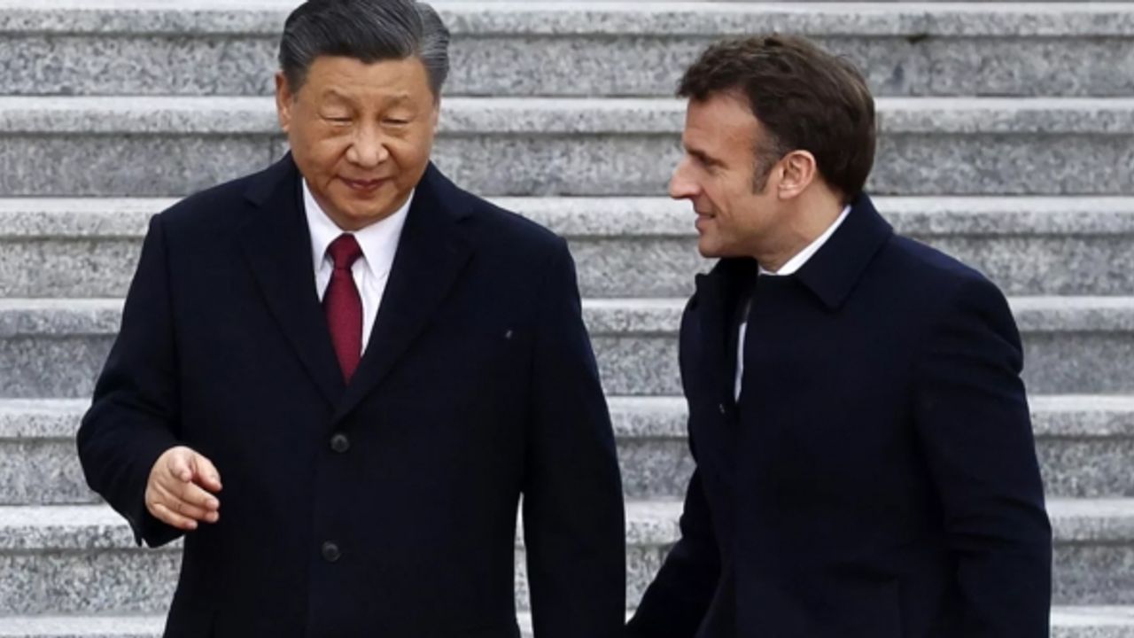 Macron içeride kaybettiğini dışarıda arıyor
