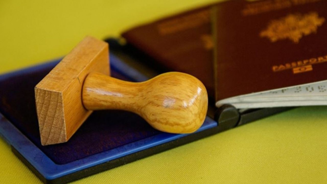 AB Komisyonundan Türkiye'ye vize açkılaması