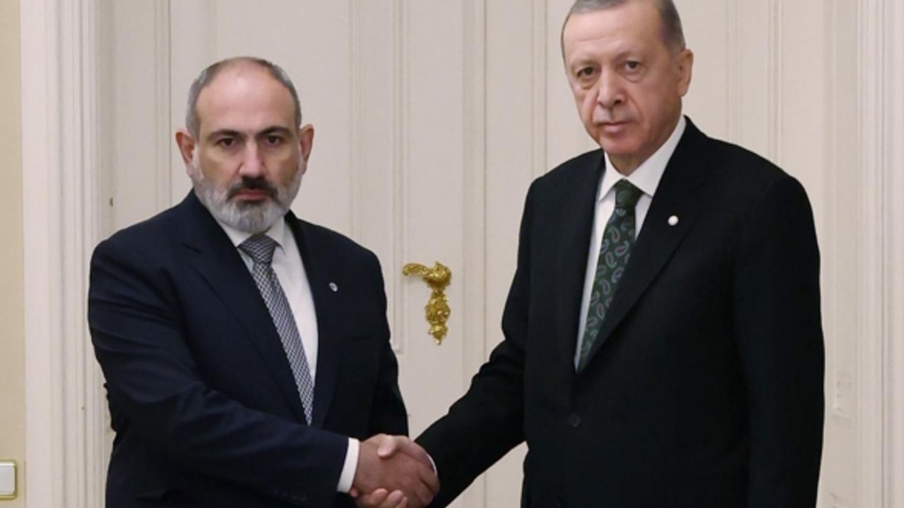 Cumhurbaşkanı Erdoğan, Paşinyan ile görüştü