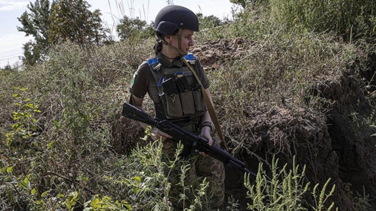 5 bin kadın asker cephede savaşıyor