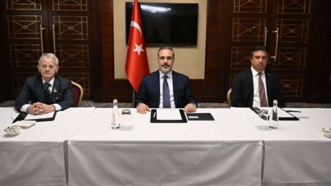 Bakan Fidan, Kırım Tatar liderleriyle bir araya geldi