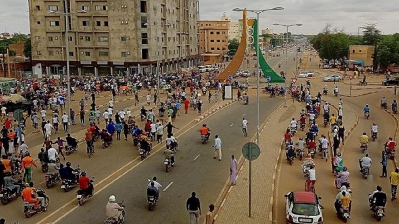 ECOWAS ile Nijer cuntası arasında ilk diyalog