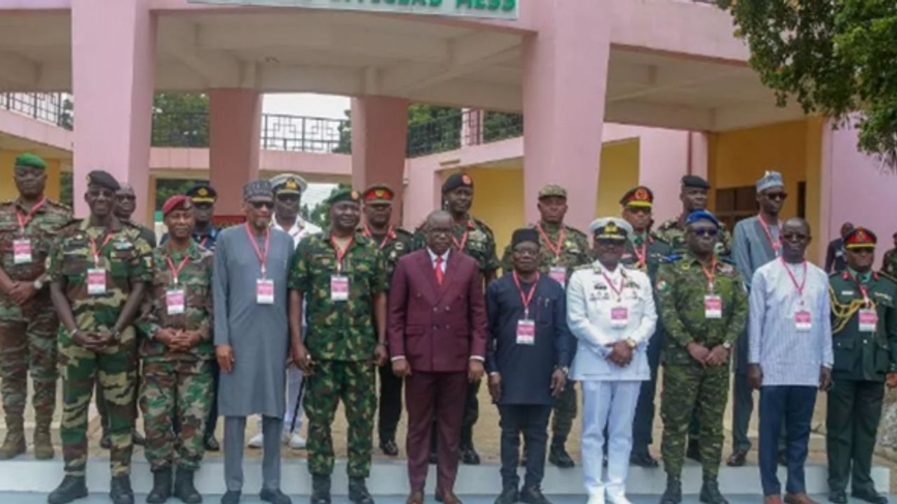 ECOWAS müdahale için BM'den izin almayacak