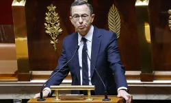 Fransa İçişleri Bakanı başörtüsünü yasaklamak istiyor
