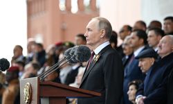 Kızıl Meydan'da konuşan Putin: Rusya Nazizm'e geçit vermeyecek