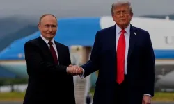 Trump ve Putin, Alaska'da tarihi zirvede buluştu
