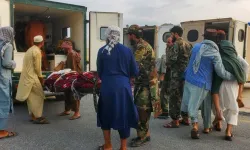 Afganistan'da deprem, yüzlerce can kaybı var