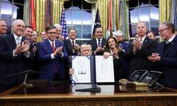 Trump hükümeti nihayet kepenkleri açabildi