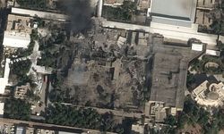 Hamaney'in kaldığı yerleşke bombalandı