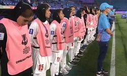 Trump, İranlı kadın futbolcular krizine sarıldı