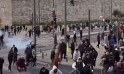 Mescid-i Aksa 60 yıl sonra bayram namazına kapatıldı, işgal güçleri namaza gelenlere saldırdı