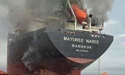 Hürmüz'ü geçmeye çalışan Tayland gemisi vuruldu