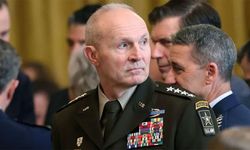 Trump yönetimi çatırdıyor; şimdi de kara kuvvetleri komutanı gitti