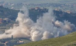 İsrail ateşkeslere rağmen Lübnan'ı bombaladı