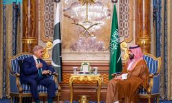 Pakistan arabuluculuk çabalarını artırdı