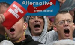AfD doğu Almanya'da seçimlere önde giriyor