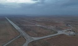 İsrail uçakları Türkiye sınırına yakın havaalanını bombaladı