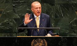 İran heyeti BM'de Karakoç şiirini okuyan Erdoğan'ı ayakta alkışladı
