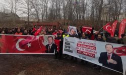 İsveç'te terör örgütü PKK/YPG destekçilerinin provokasyonuna ve Kur'an-ı Kerim yakılmasına protesto