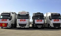 Kırgızistan'dan gönderilen 4 yardım tırı dualarla uğurlandı