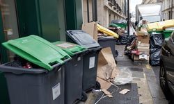 Paris sokakları çöplüğe dönüştü
