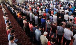 Hatimle teravih kılınan camiler 2023 TAM LİSTE? Hatimle teravih namazı hangi camilerde kılınıyor?