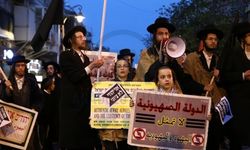 Londra'daki Yahudiler Netanyahu'u protesto etti