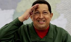 Venezuelalılar Chavez'i unutmadı