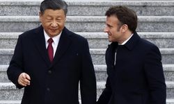 Macron içeride kaybettiğini dışarıda arıyor
